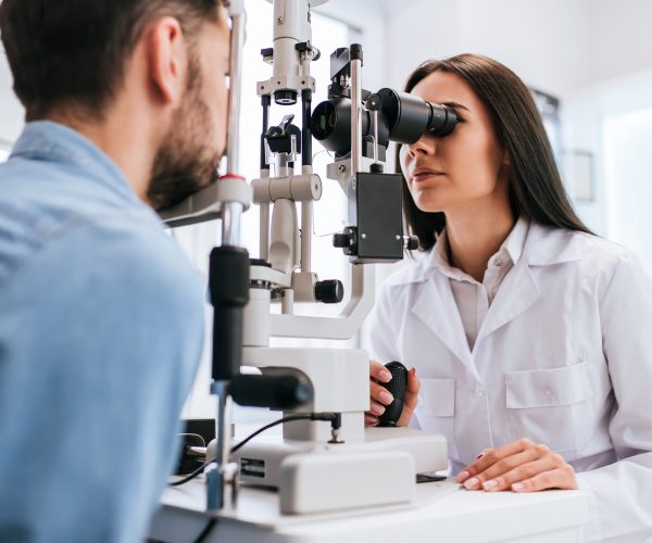 Attractive,Female,Doctor,Ophthalmologist,Is,Checking,The,Eye,Vision,Of